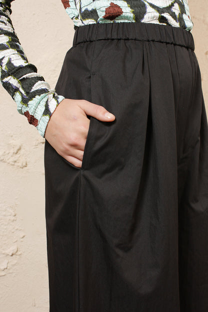 Papak Black Trouser