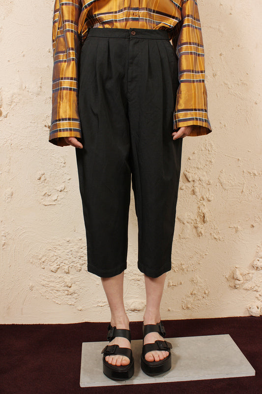 Pleated Waist Black Pant