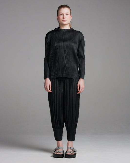 Black Soft Pleat Tapered Pants