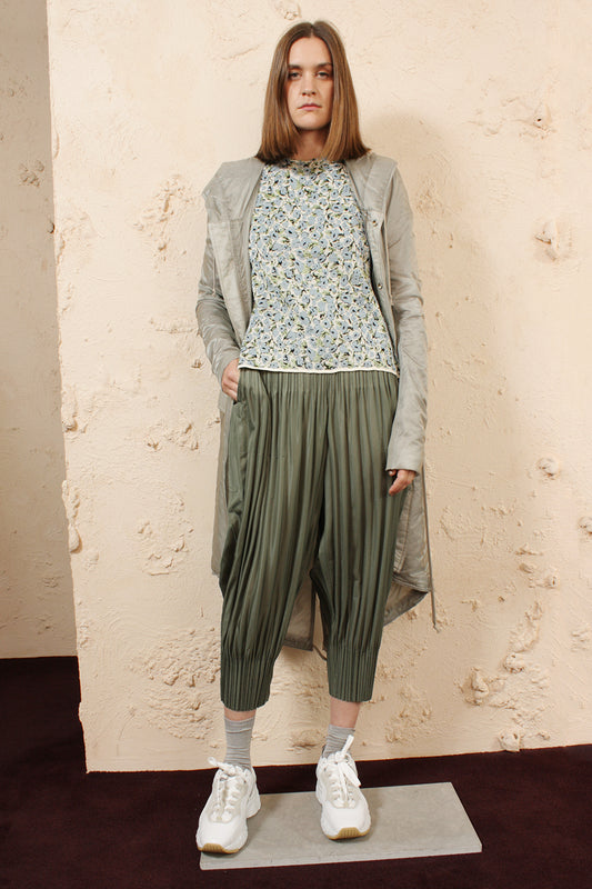 Fluffy Pleated Pants Khaki