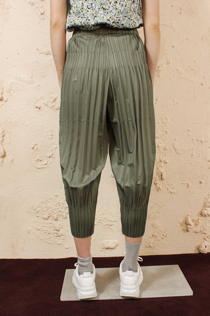 Fluffy Pleated Pants Khaki