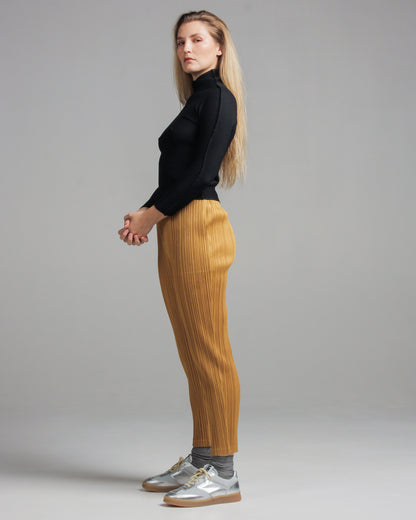 Black Long Sleeve Micropleat Top