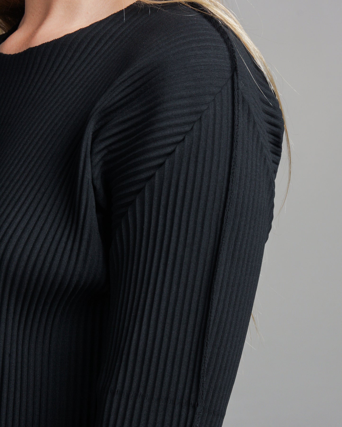 Classic Soft Pleated Long Sleeve Top