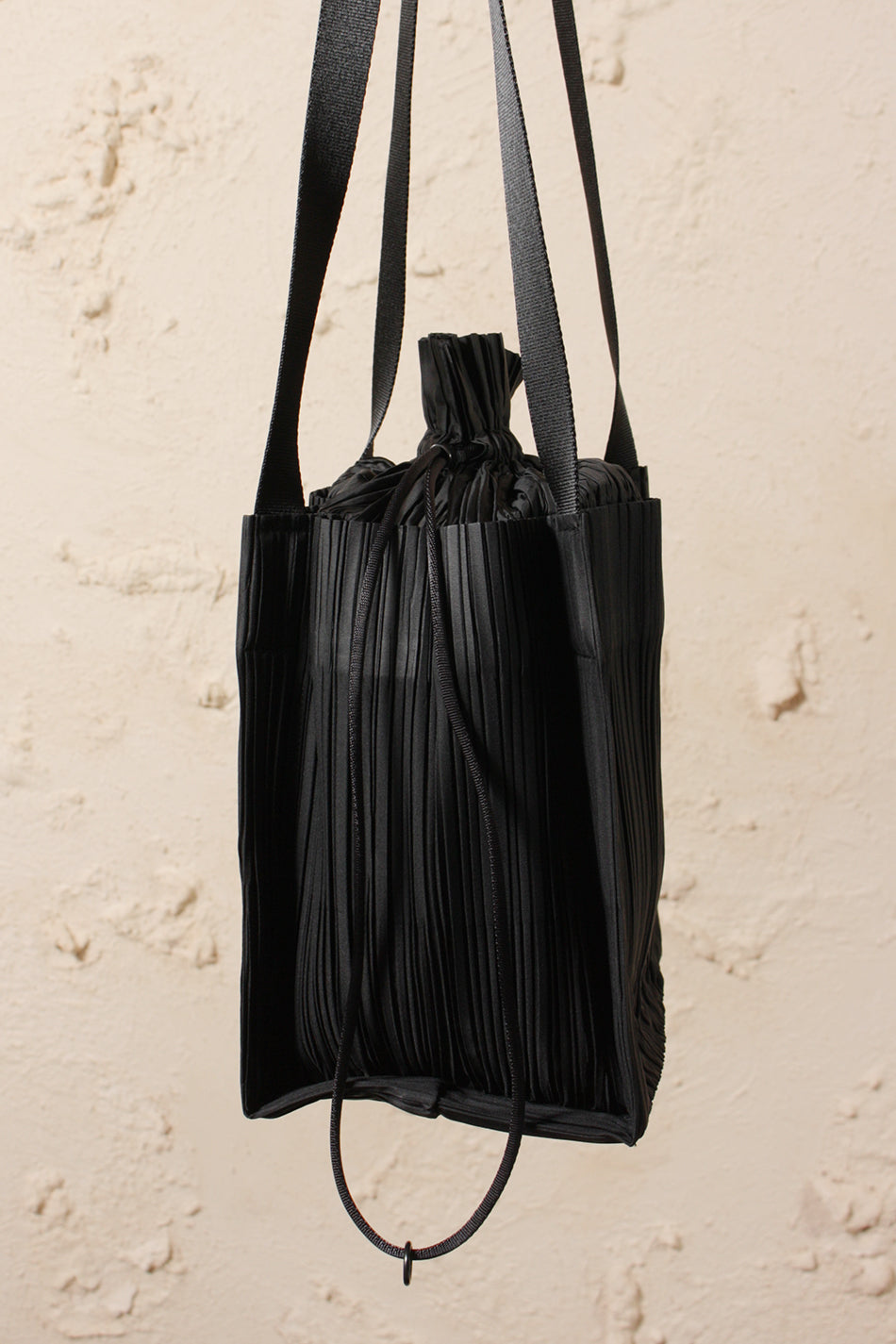 Pleated Drawstring Bag Black