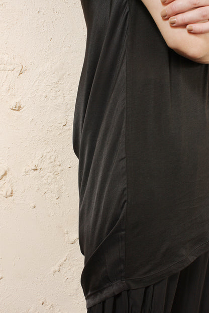 Contrast Fabric Draped Tank