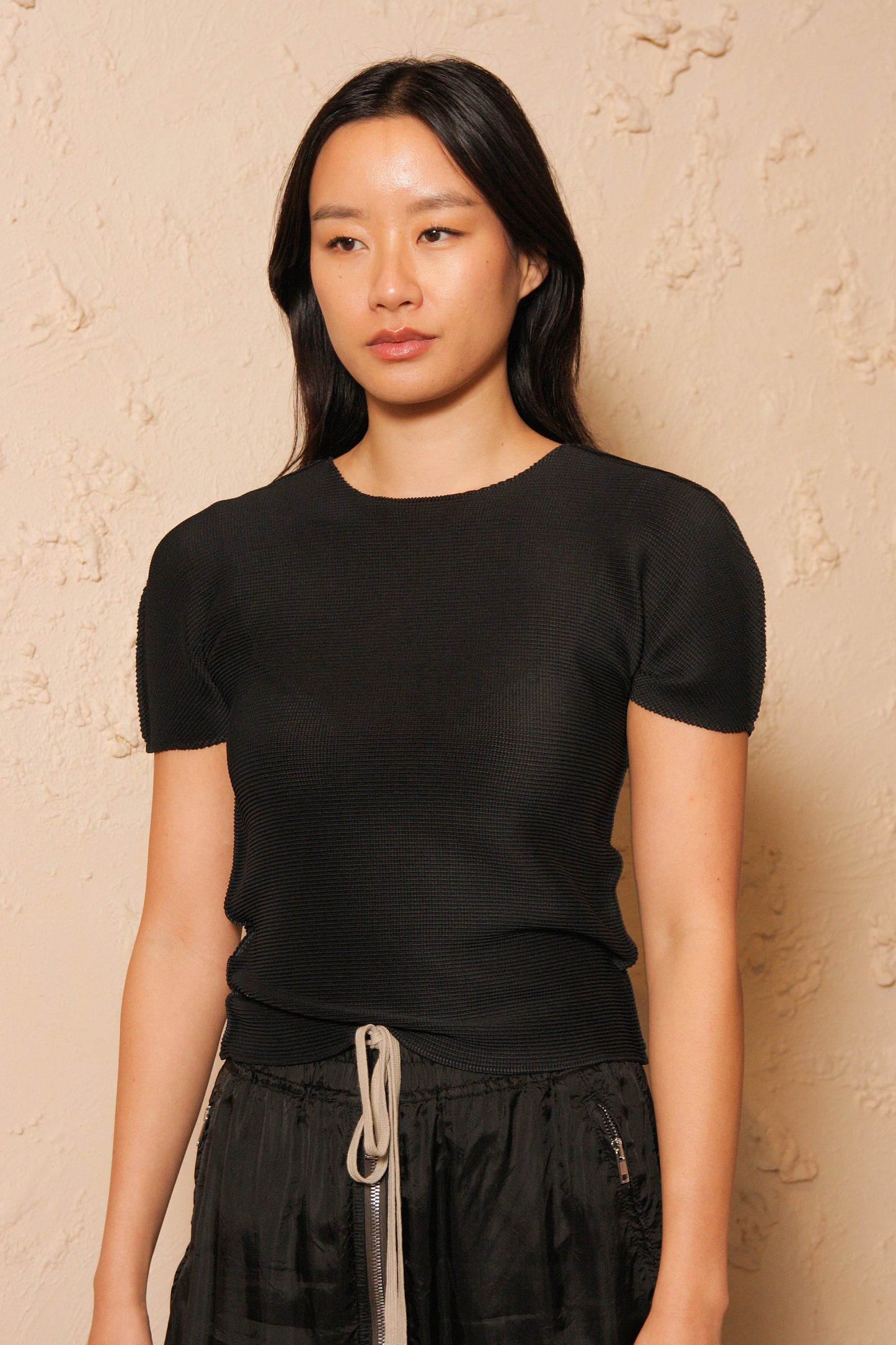 Micropleated Short Sleeve Top Black