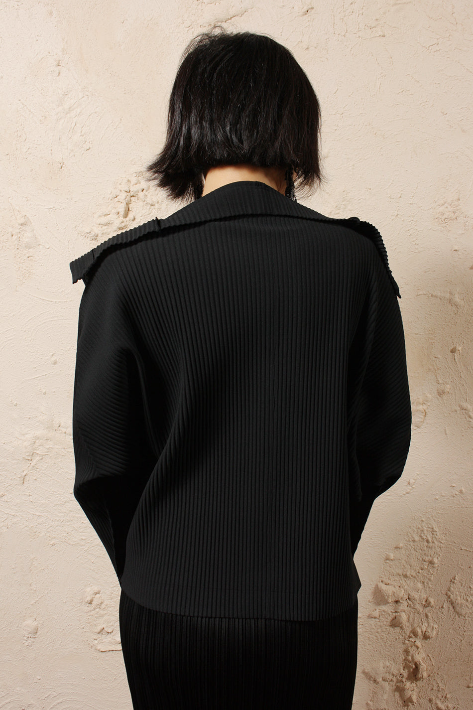 Pleated Buttoned Cardigan