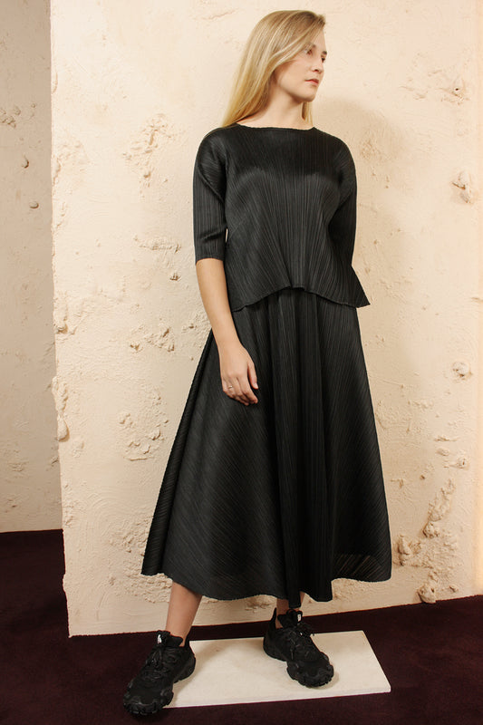 Black Full Circle Skirt