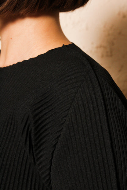 Soft Pleated Tee Black