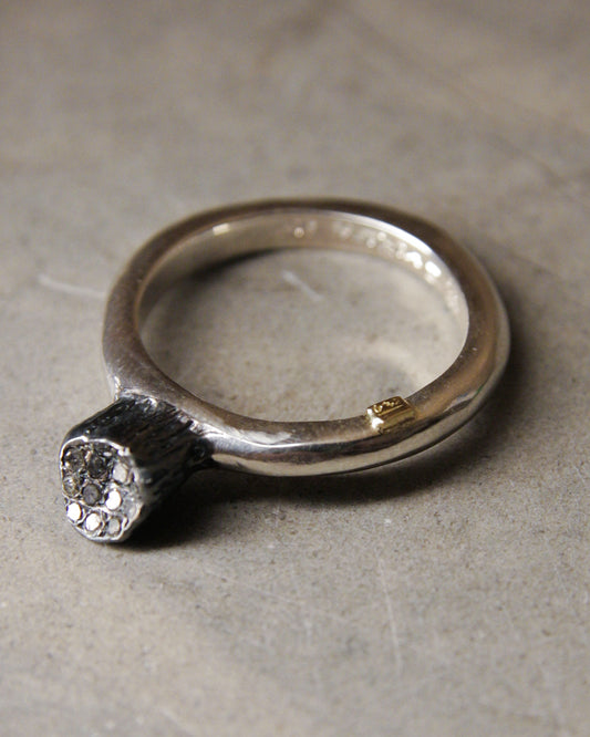 Woina Icy Grey Diamond Ring