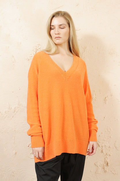 KARWAT ORANGE WOOL KNIT