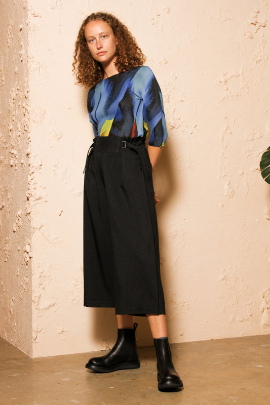 Cropped Black Adjustable Pant