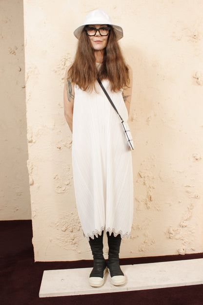 SQIGGLE HEM DRESS