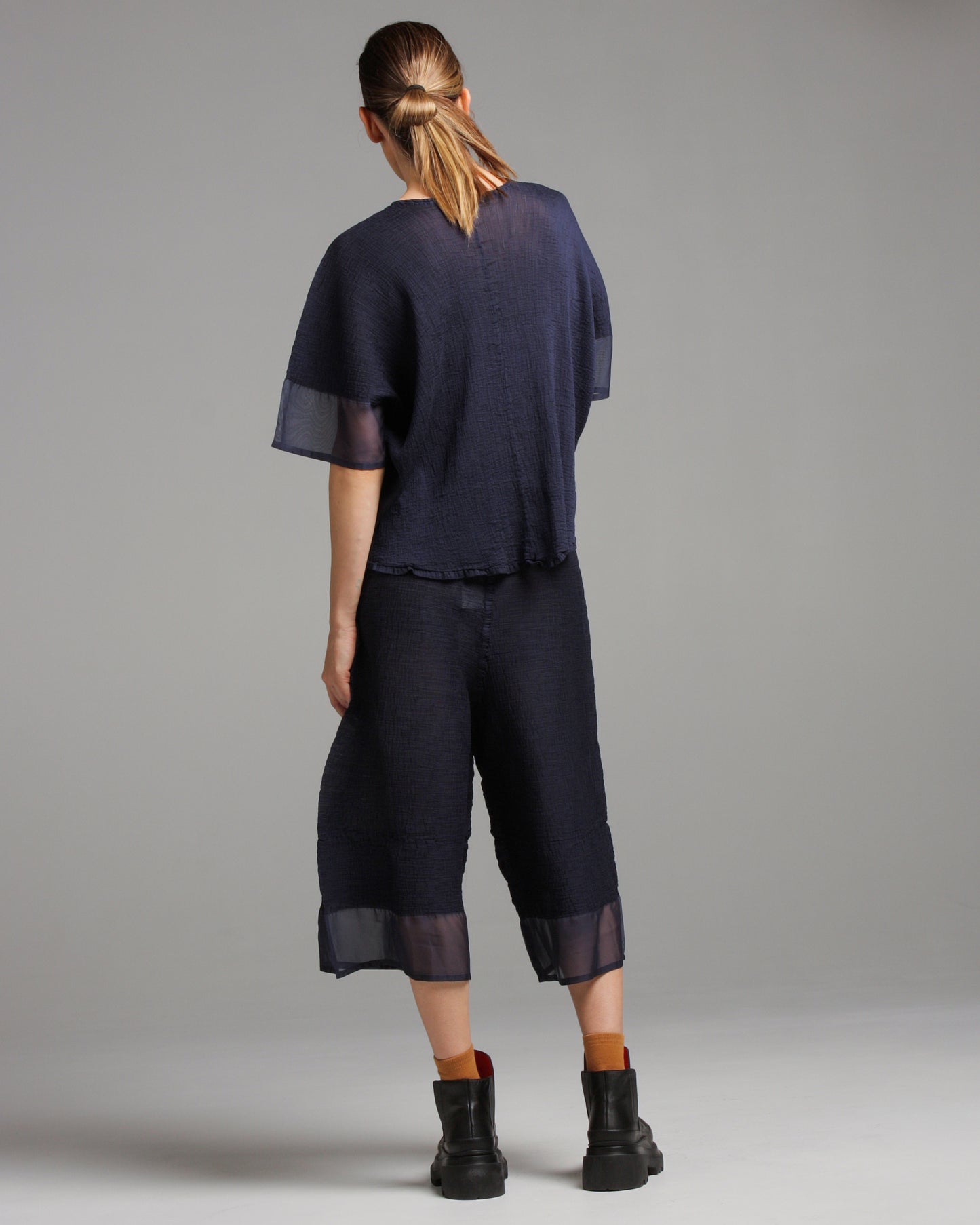 Navy Crepe Cropped Pants