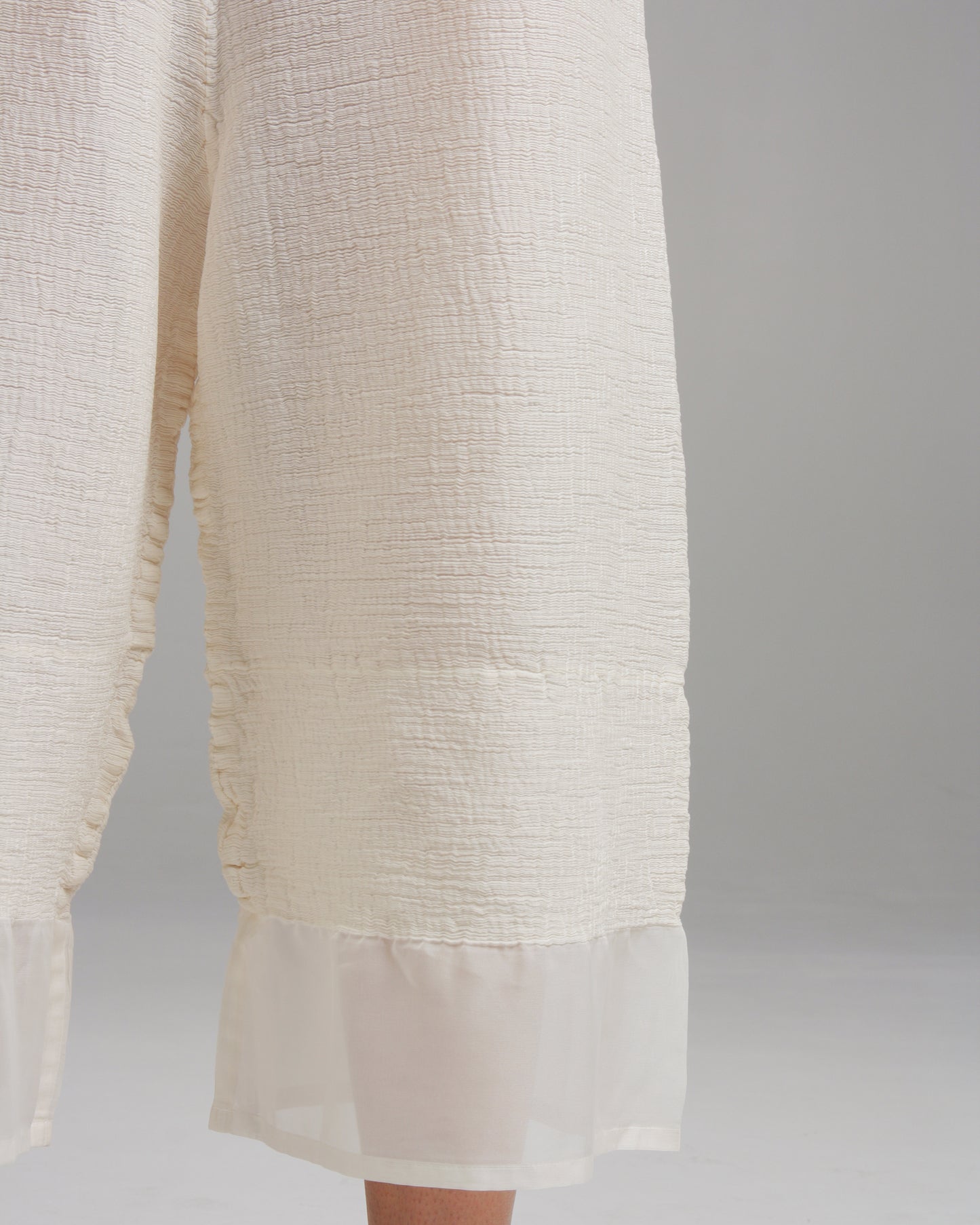 Cream Crepe Cropped Pants