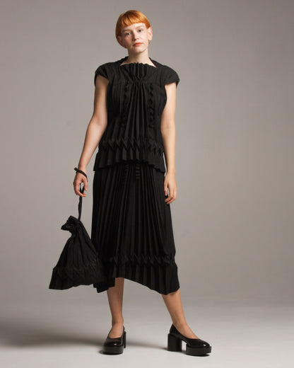Cube Pleats Sleeveless Top
