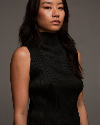 Black Pleated High Neck Tank