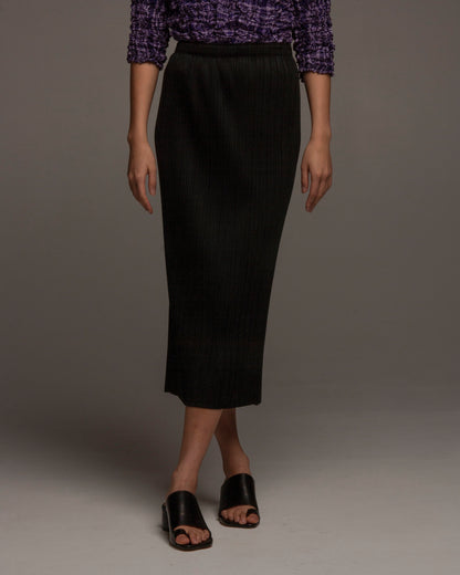 Classic Black Pleated Straight Skirt