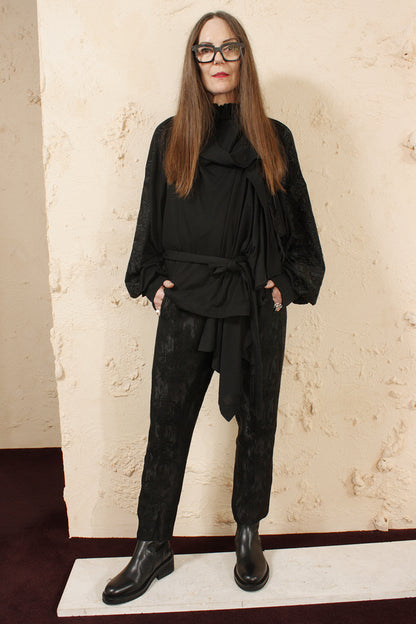FINE EMBROIDERED TOP
