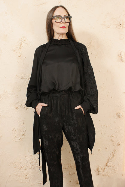 FINE EMBROIDERED TOP