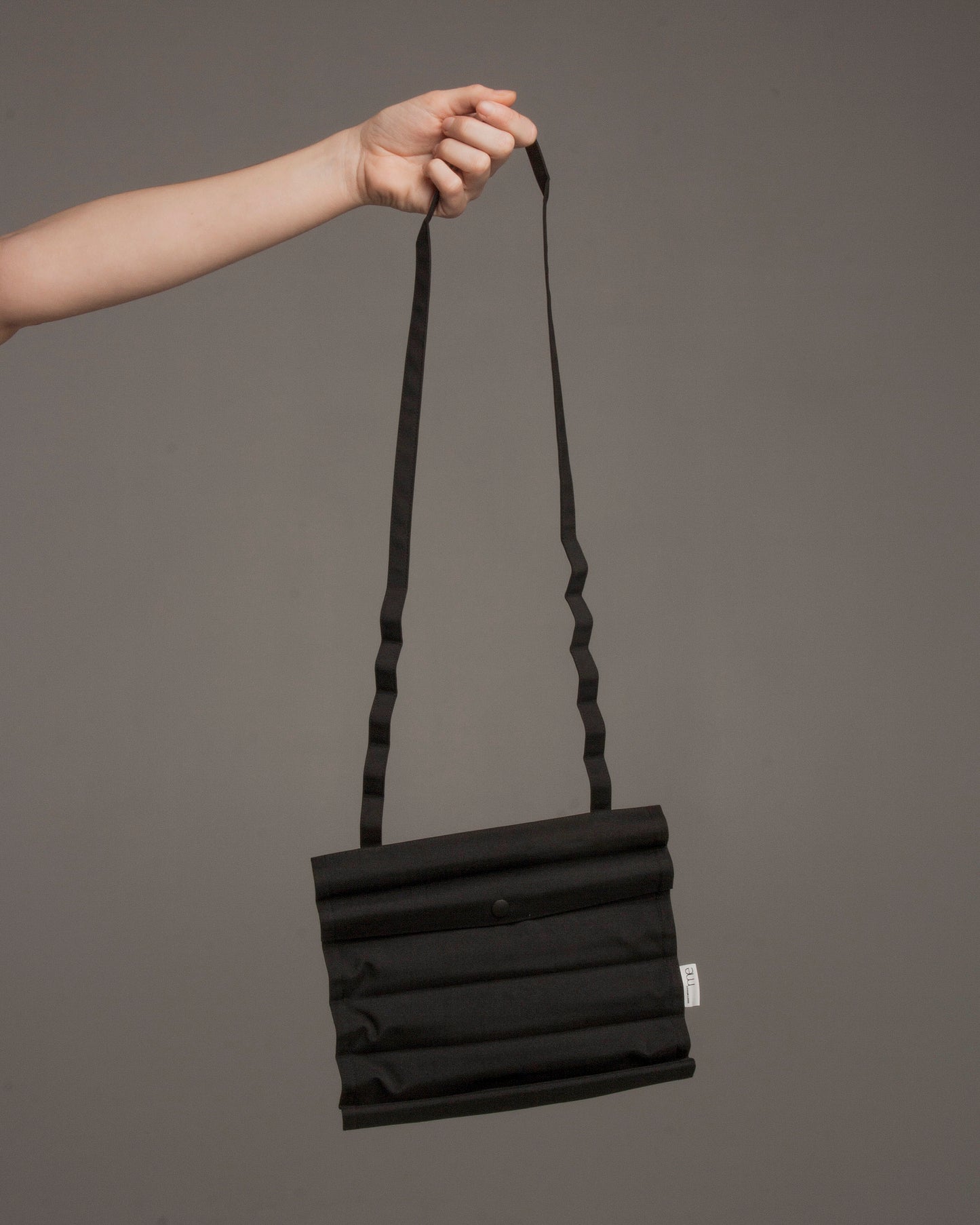 Black Wave Pleats Bag