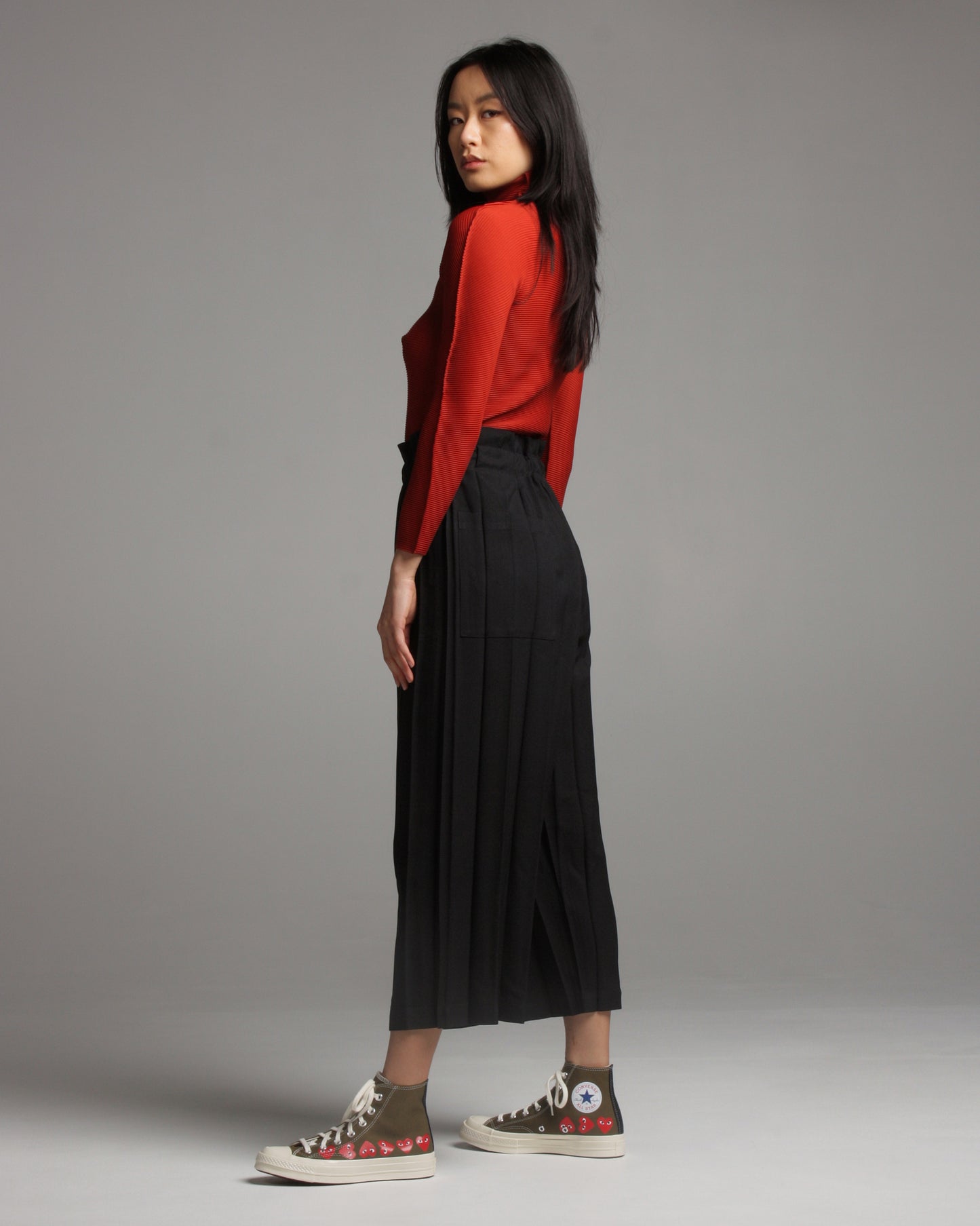 Wide Pleated Black Cropped Pant