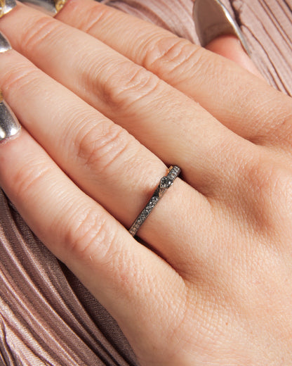 Hata Icy Grey Diamonds Ring