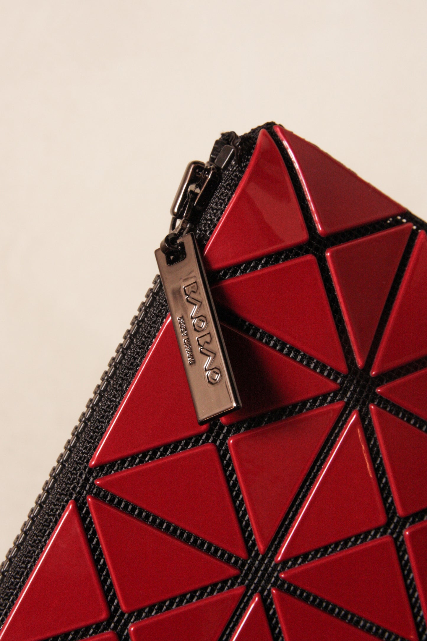 Prism Flat Pouch Red