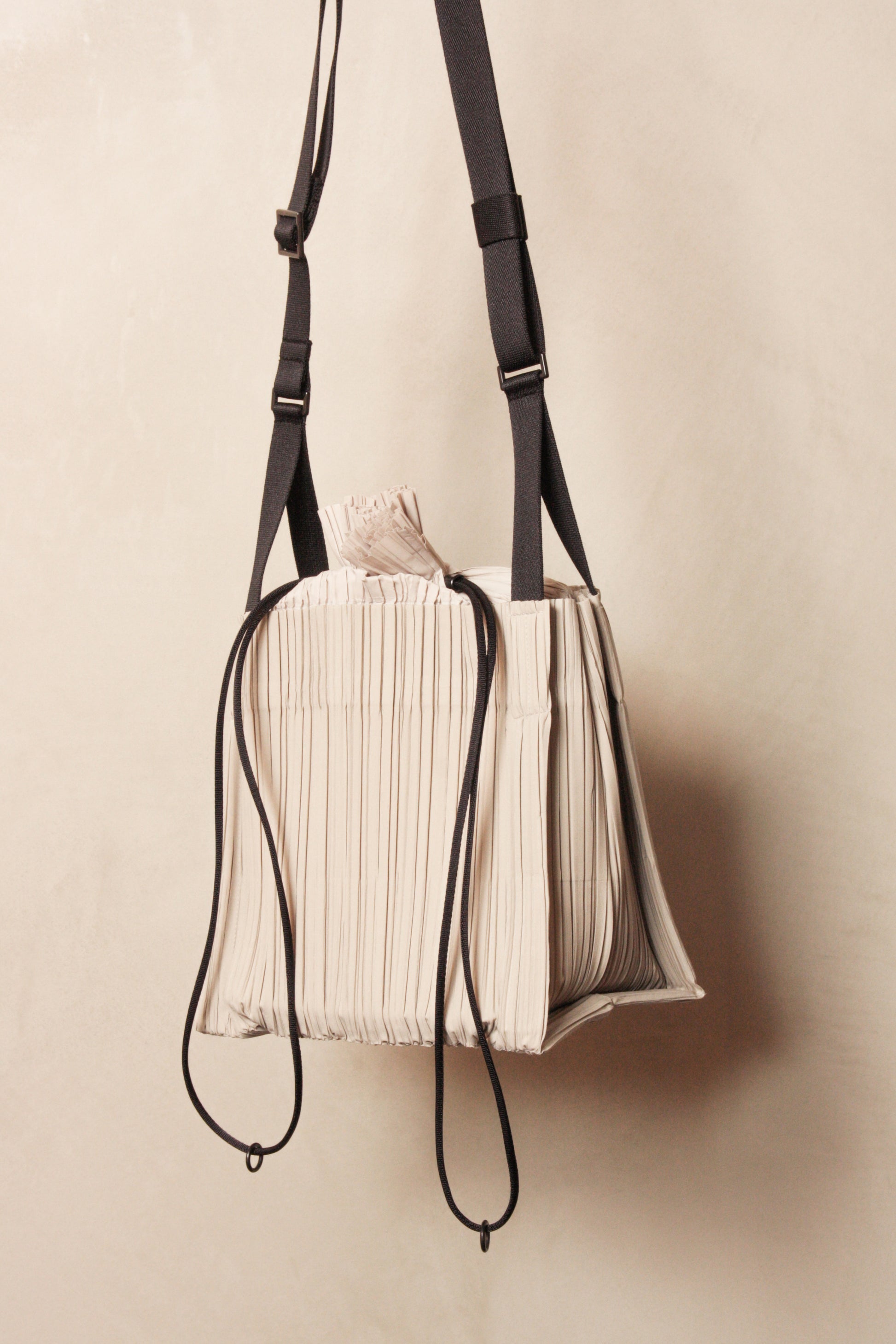 Medium Square Pleats Bag – La Garçonne