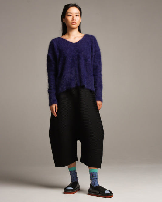 Black Drop Crotch Horizontal Pleated Pant