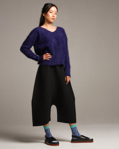 Black Drop Crotch Horizontal Pleated Pant