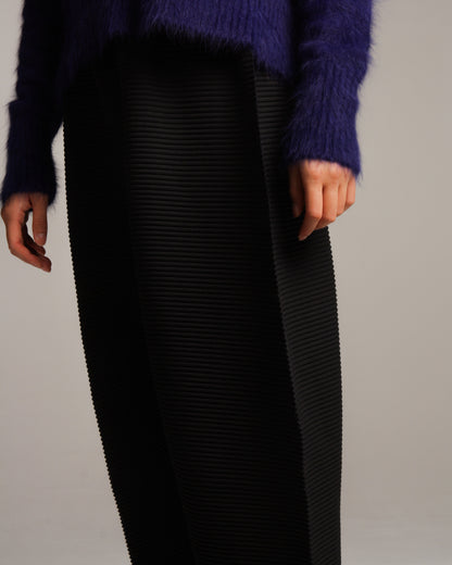 Black Drop Crotch Horizontal Pleated Pant