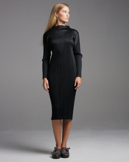 Black High Neck Longsleeve Dress