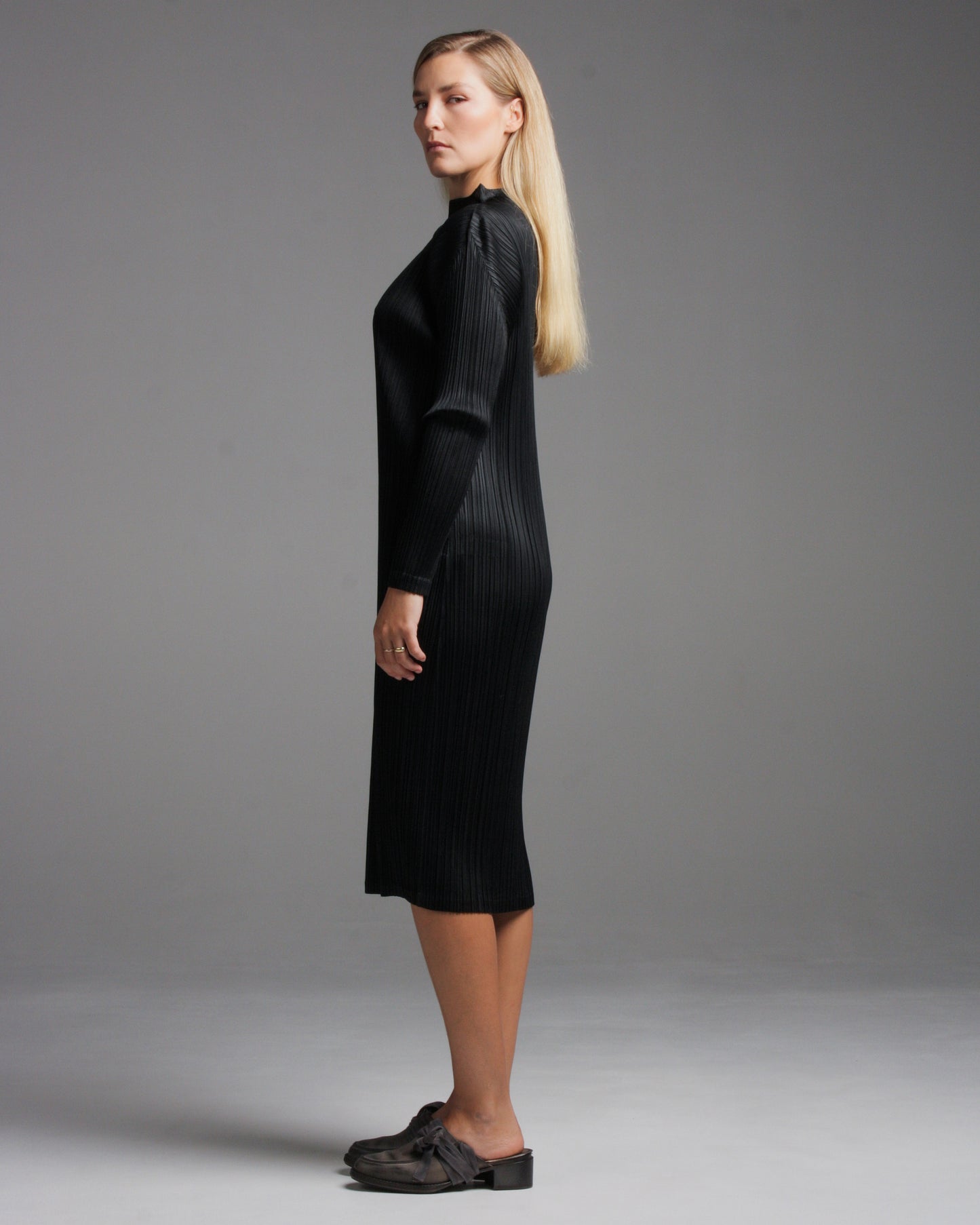 Black High Neck Longsleeve Dress