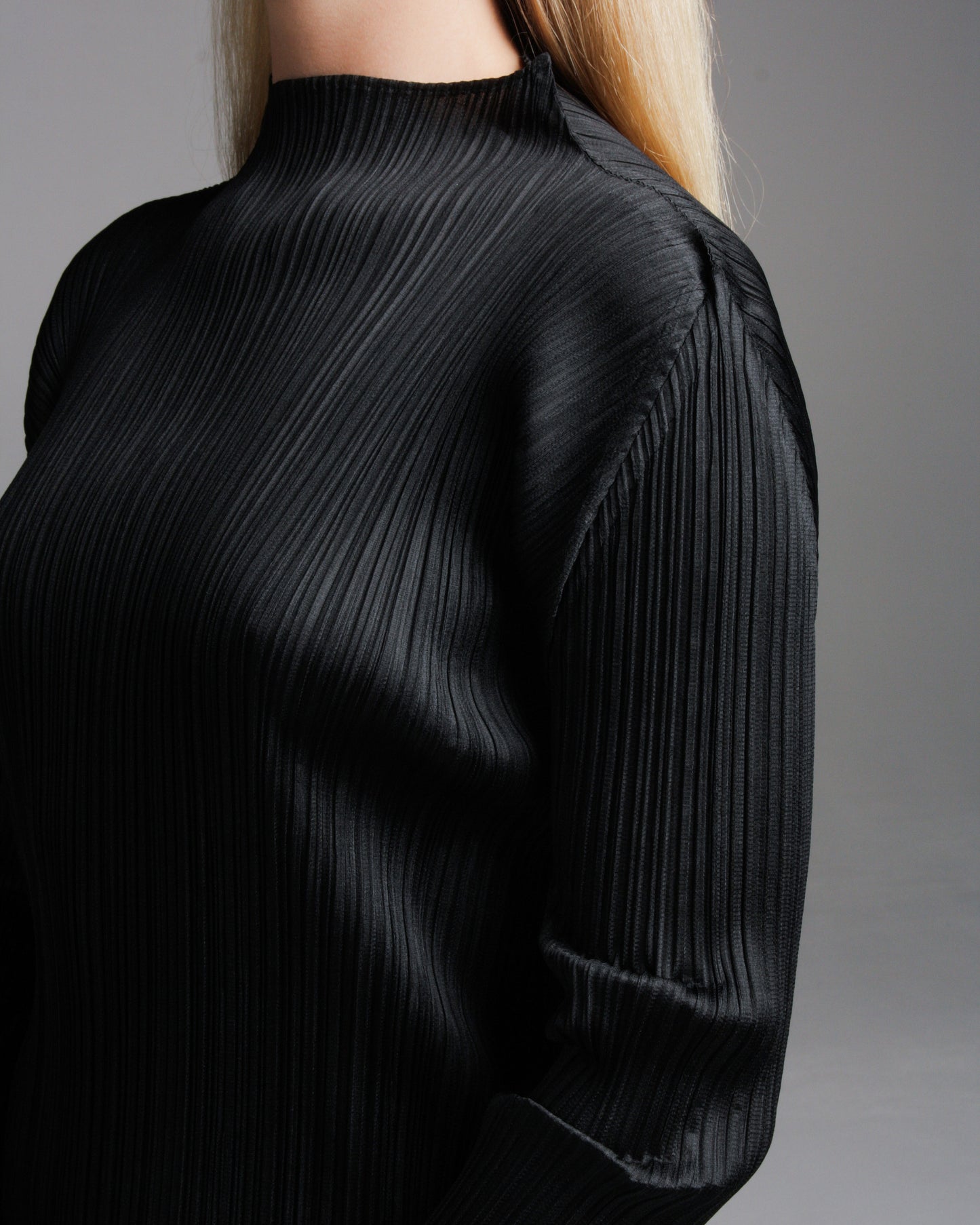 Black High Neck Longsleeve Dress