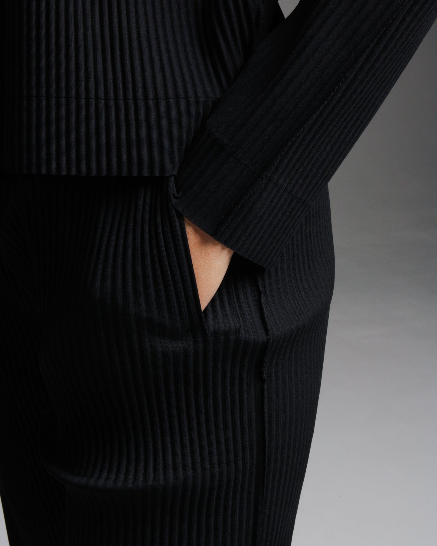 Black Classic Soft Pleated Straight Trouser