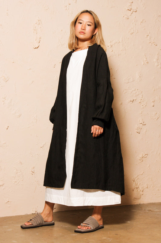 Linen Kotohiradaki Black Robe