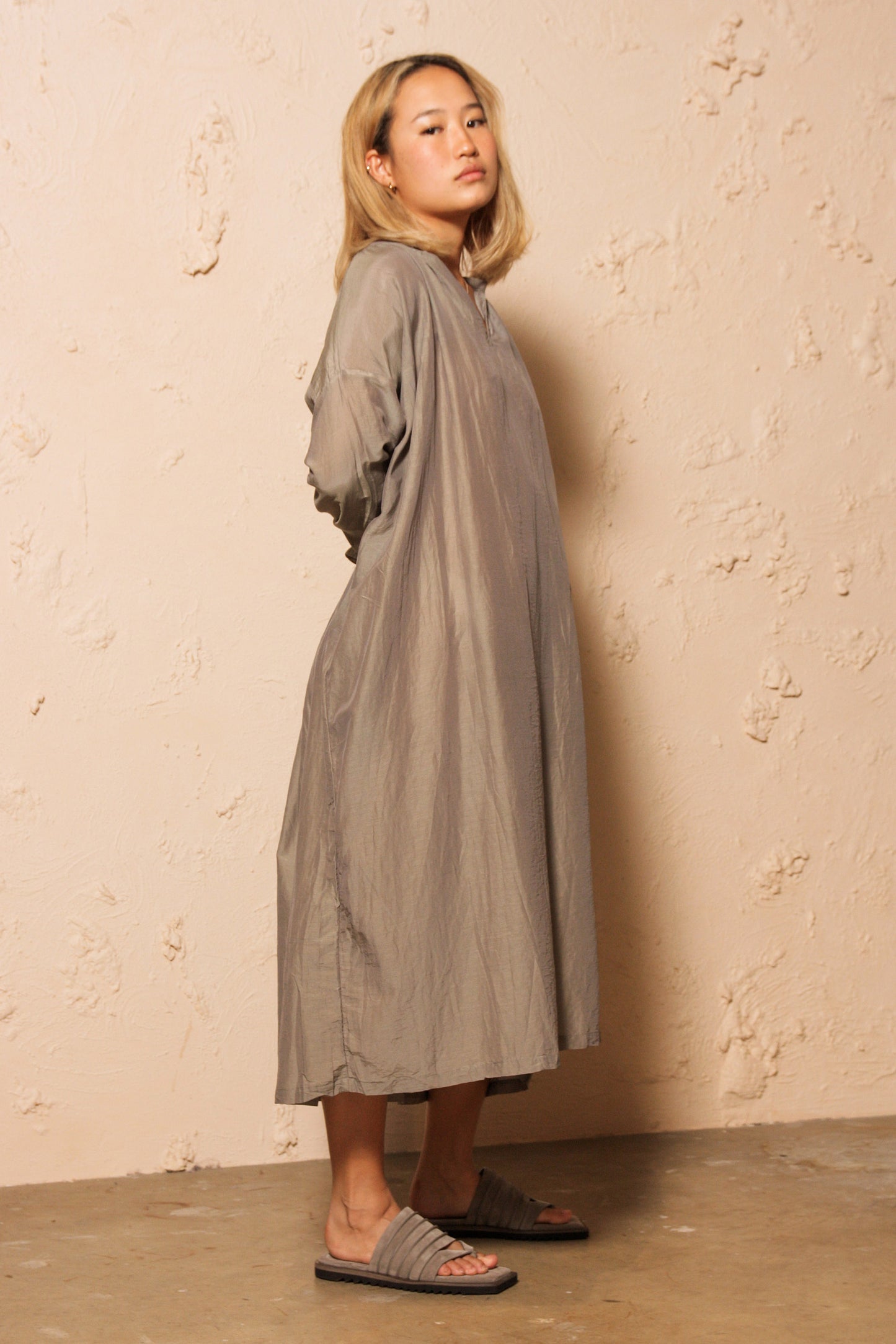 Silk Loan Azumadaki Grey Dress