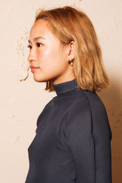 Micropleated Mid Sleeve Grey