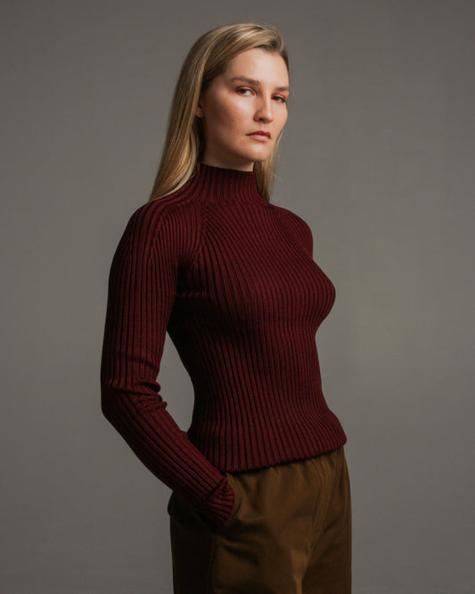 Kyra Bordeaux Ribbed Turtleneck