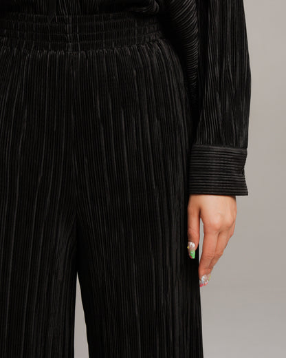 Folded Black Relaxed Trouser