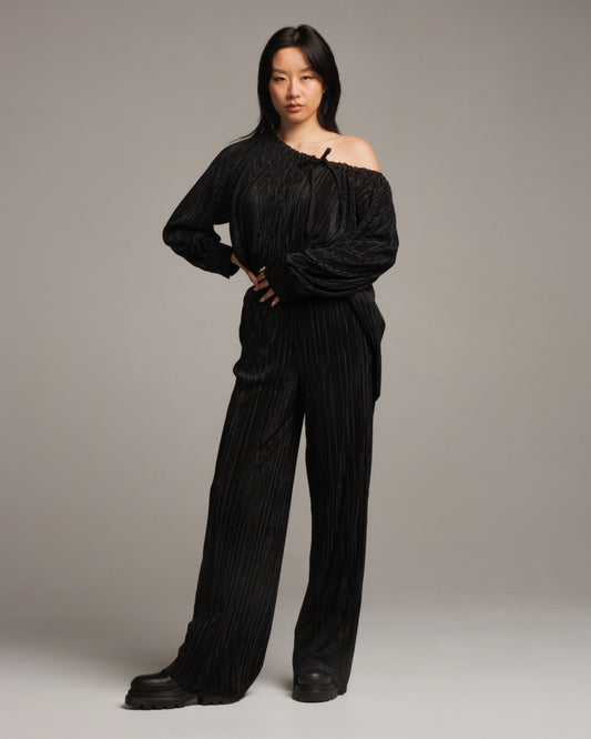 Folded Black Relaxed Trouser