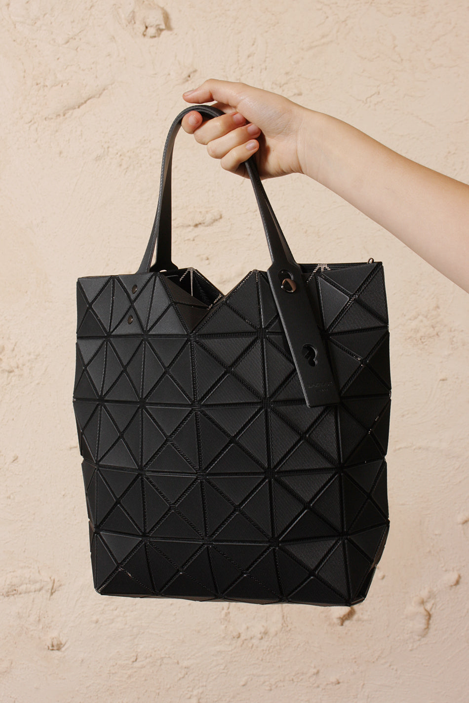 Medium Textured Tote Black