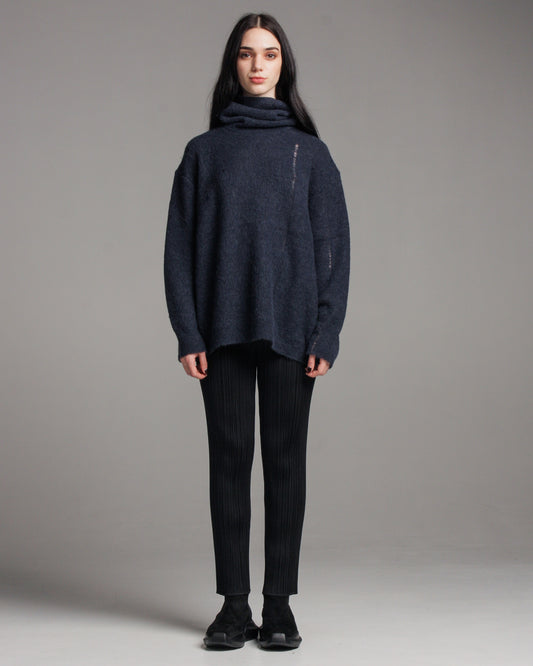 Black Basic Slim Leg Pleated Trousers