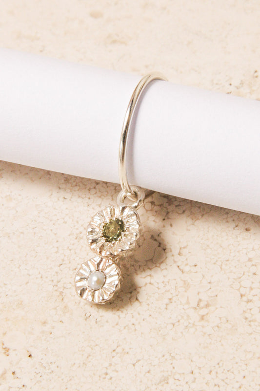 Silver Double Dita Sleeper with Green Sapphire and Pearl