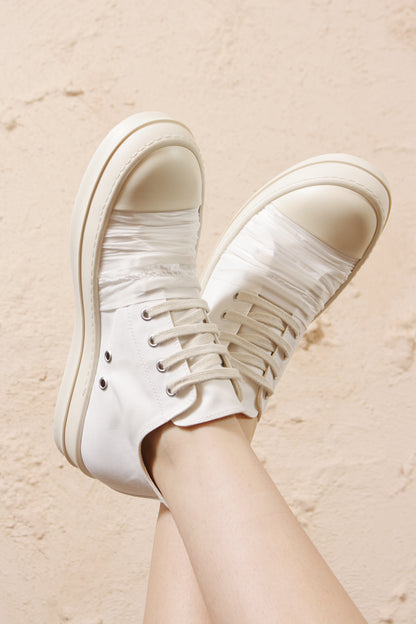 Low Sneaker Milk