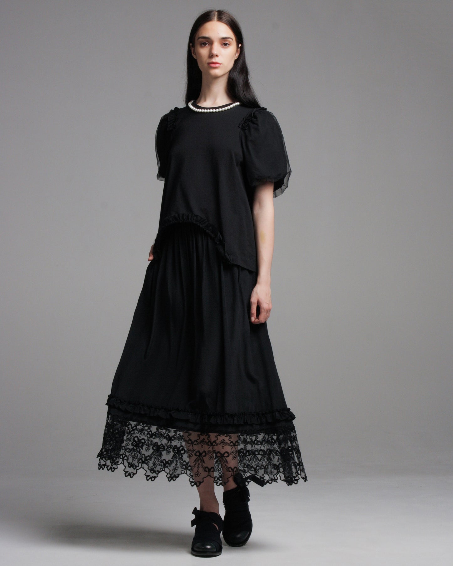 Black Tulle Puff Sleeve Pearl T-Shirt
